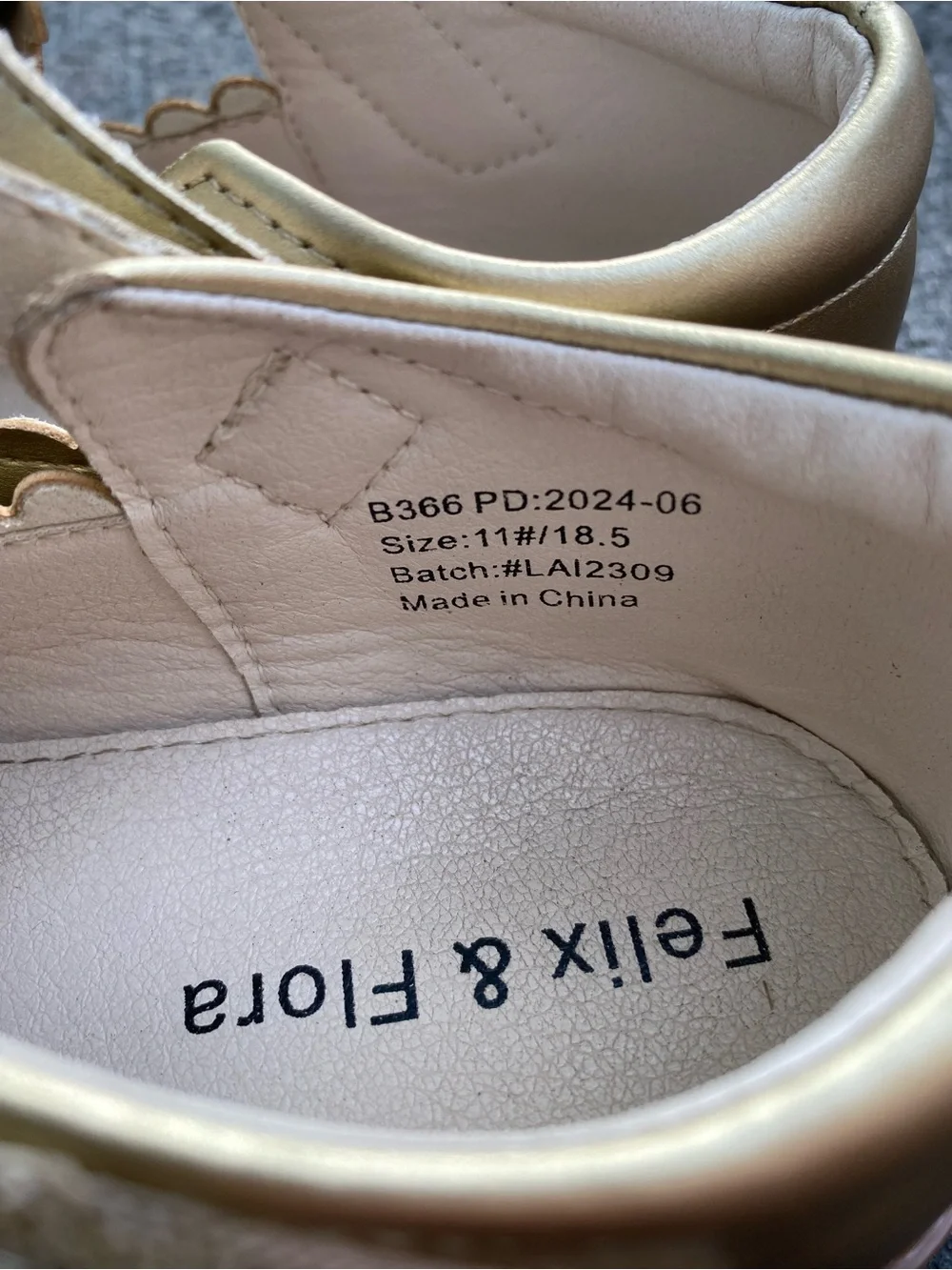 Little Girls' Gold Size 11 Mary Jane Shoes